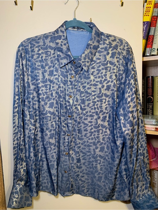 Anewsta Tops - Blue Animal-Print Lightweight Shirt Jacket - Women's